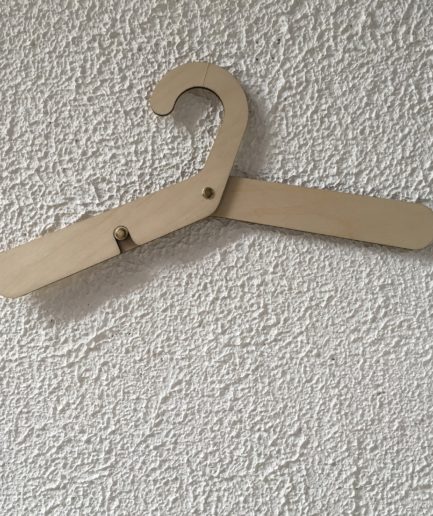 Riidepuu ilma logota, kokku pandav.