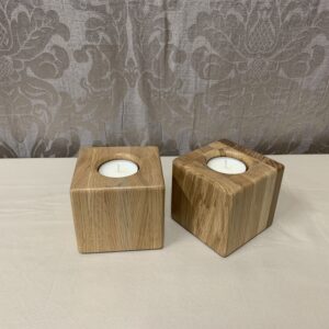 Kõrge küünlajalg ühele küünlale